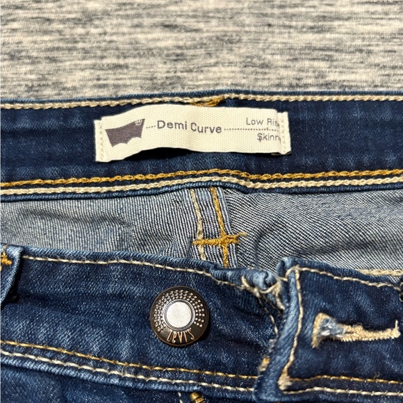 Levi’s Signature Demi Curve Low Rise Skinny W27L30 - Picture 5 of 5